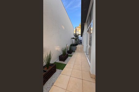 Casa de condomínio à venda com 207m², 3 quartos e 4 vagas Casa de condomínio à venda com 207m², 3 quartos e 4 vagasCorredor