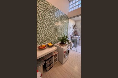 Casa de condomínio à venda com 207m², 3 quartos e 4 vagas Casa de condomínio à venda com 207m², 3 quartos e 4 vagasÁrea de Serviço