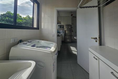 Apartamento para alugar com 400m², 4 quartos e 3 vagas Apartamento para alugar com 400m², 4 quartos e 3 vagasÁrea de serviço