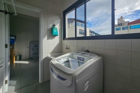 Apartamento para alugar com 400m², 4 quartos e 3 vagas Apartamento para alugar com 400m², 4 quartos e 3 vagasÁrea de serviço