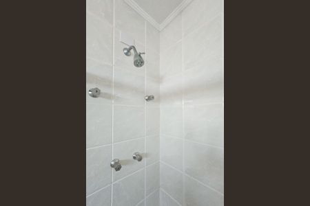 Apartamento para alugar com 400m², 4 quartos e 3 vagas Apartamento para alugar com 400m², 4 quartos e 3 vagasBanheiro da suíte 4