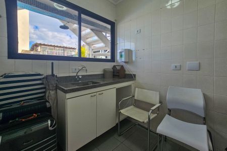 Apartamento para alugar com 400m², 4 quartos e 3 vagas Apartamento para alugar com 400m², 4 quartos e 3 vagasCozinha 2