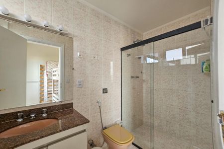 Apartamento para alugar com 400m², 4 quartos e 3 vagas Apartamento para alugar com 400m², 4 quartos e 3 vagasBanheiro da suíte 2