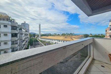 Apartamento para alugar com 400m², 4 quartos e 3 vagas Apartamento para alugar com 400m², 4 quartos e 3 vagasVaranda