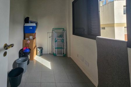 Apartamento para alugar com 400m², 4 quartos e 3 vagas Apartamento para alugar com 400m², 4 quartos e 3 vagasÁrea de serviço