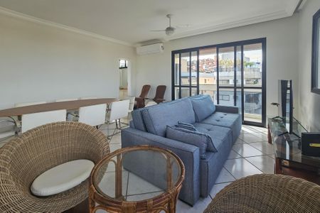 Apartamento para alugar com 400m², 4 quartos e 3 vagas Apartamento para alugar com 400m², 4 quartos e 3 vagasSala