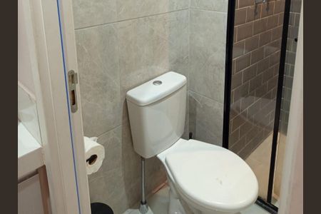 Apartamento à venda com 33m², 2 quartos e sem vaga Apartamento à venda com 33m², 2 quartos e sem vagaBanheiro