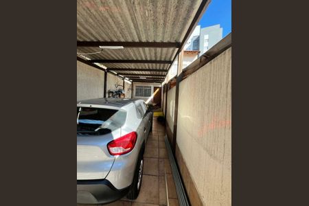Casa à venda com 111m², 2 quartos e 2 vagas