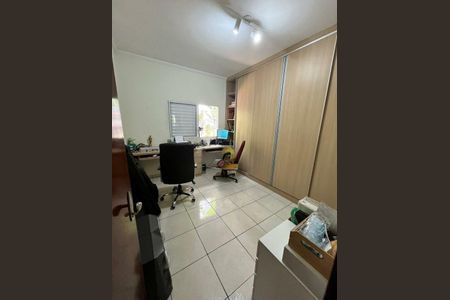 Casa à venda com 111m², 2 quartos e 2 vagas