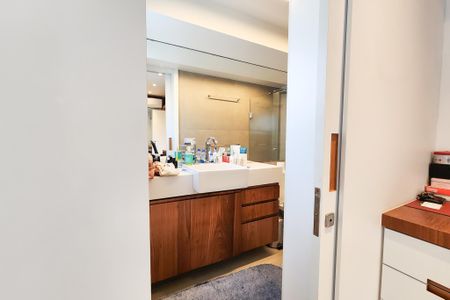 Apartamento à venda com 162m², 3 quartos e 1 vagaBanheiro da suite 2