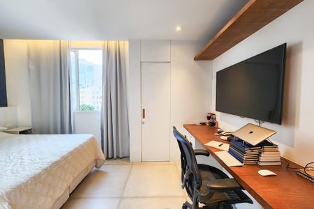 Apartamento à venda com 162m², 3 quartos e 1 vagaSuite 2