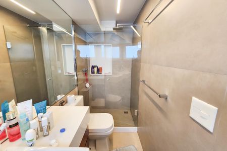 Apartamento à venda com 162m², 3 quartos e 1 vagaBanheiro da suite 2