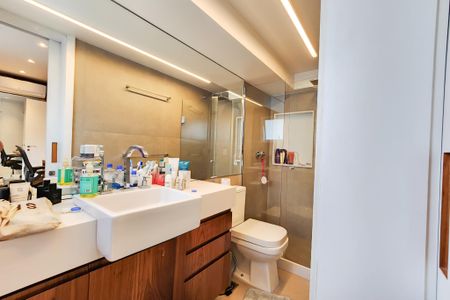 Apartamento à venda com 162m², 3 quartos e 1 vagaBanheiro da suite 2