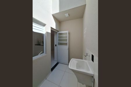 Casa de condomínio à venda com 59m², 2 quartos e 1 vaga Casa de condomínio à venda com 59m², 2 quartos e 1 vagaÁrea de Serviço