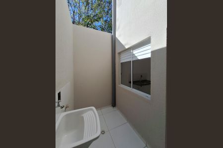 Casa de condomínio à venda com 59m², 2 quartos e 1 vaga Casa de condomínio à venda com 59m², 2 quartos e 1 vagaÁrea de Serviço