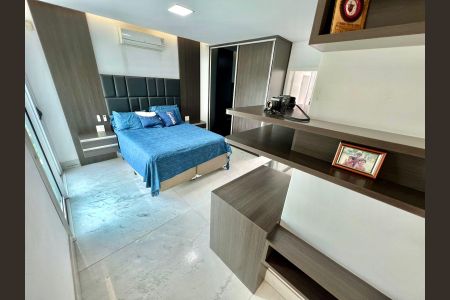 Casa à venda com 457m², 5 quartos e 10 vagasQuarto 5 - Suíte