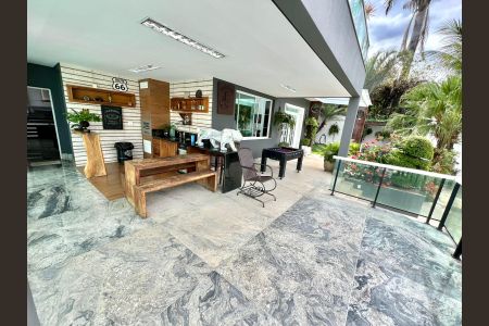 Casa à venda com 457m², 5 quartos e 10 vagasÁrea Externa - Frente