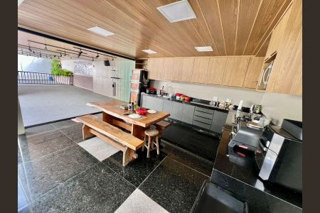 Casa à venda com 457m², 5 quartos e 10 vagasEspaço Gourmet - Fundos