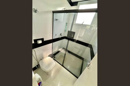 Casa à venda com 457m², 5 quartos e 10 vagasQuarto 5 - Banheiro Suíte