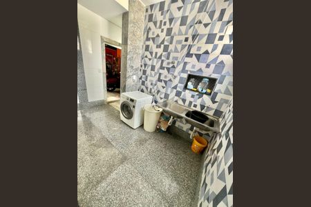 Casa à venda com 457m², 5 quartos e 10 vagasÁrea de Serviço