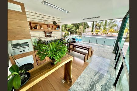 Casa à venda com 457m², 5 quartos e 10 vagasEspaço Gourmet - Frente