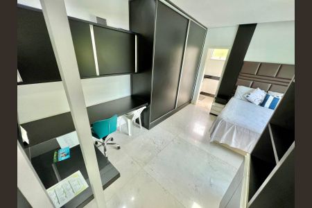 Casa à venda com 457m², 5 quartos e 10 vagasQuarto 4 - Súite