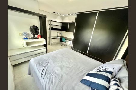 Casa à venda com 457m², 5 quartos e 10 vagasQuarto 4 - Súite