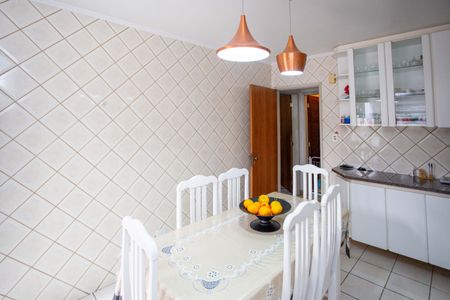 Casa à venda com 135m², 2 quartos e 2 vagasCozinha