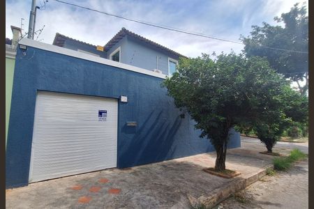 Casa à venda com 170m², 4 quartos e 3 vagasFachada
