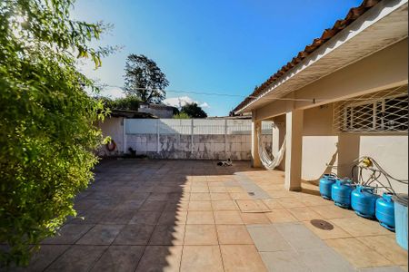Casa à venda com 200m², 3 quartos e 2 vagas Casa à venda com 200m², 3 quartos e 2 vagasQuintal