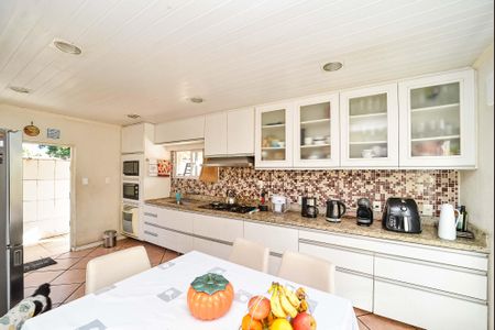 Casa à venda com 200m², 3 quartos e 2 vagas Casa à venda com 200m², 3 quartos e 2 vagasCozinha