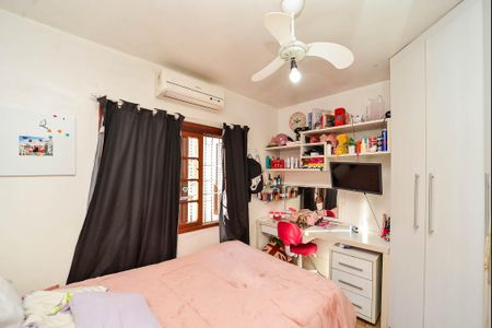 Casa à venda com 200m², 3 quartos e 2 vagas Casa à venda com 200m², 3 quartos e 2 vagasQuarto 2