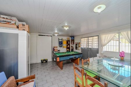 Casa à venda com 200m², 3 quartos e 2 vagas Casa à venda com 200m², 3 quartos e 2 vagasEspaço Gourmet