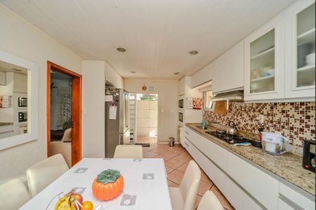 Casa à venda com 200m², 3 quartos e 2 vagas Casa à venda com 200m², 3 quartos e 2 vagasCozinha