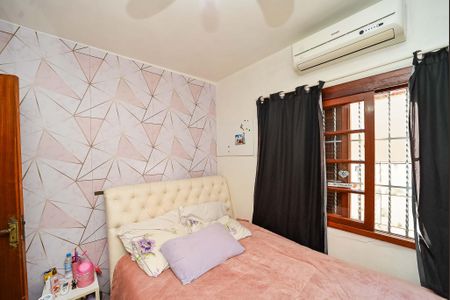 Casa à venda com 200m², 3 quartos e 2 vagas Casa à venda com 200m², 3 quartos e 2 vagasQuarto 2