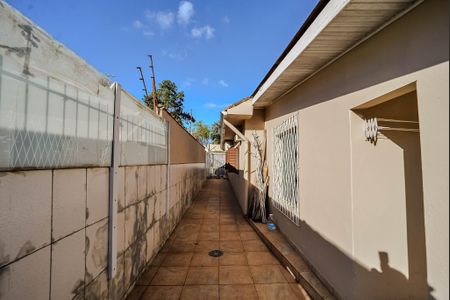 Casa à venda com 200m², 3 quartos e 2 vagas Casa à venda com 200m², 3 quartos e 2 vagasQuintal/Lateral
