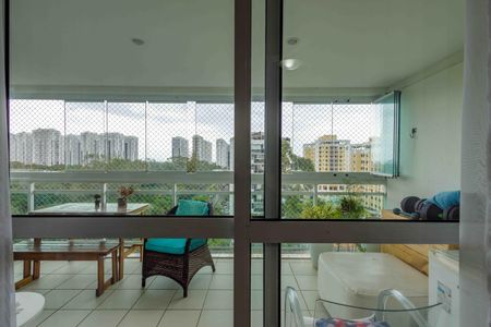 Apartamento à venda com 91m², 3 quartos e 2 vagasVaranda