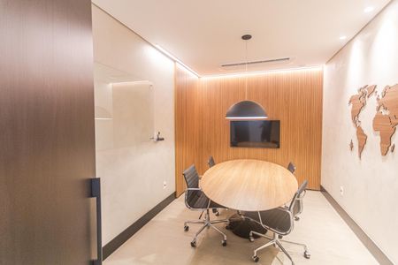 Apartamento à venda com 124m², 3 quartos e 2 vagas Apartamento à venda com 124m², 3 quartos e 2 vagasÁrea comum - Sala de Reunião