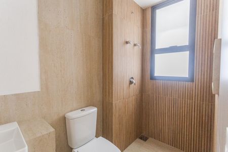 Apartamento à venda com 124m², 3 quartos e 2 vagas Apartamento à venda com 124m², 3 quartos e 2 vagasBanheiro da Suíte 2