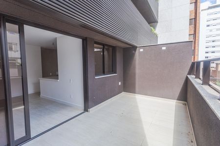 Apartamento à venda com 124m², 3 quartos e 2 vagas Apartamento à venda com 124m², 3 quartos e 2 vagasVaranda da Sala
