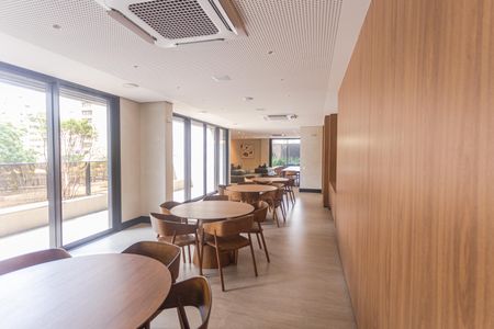 Apartamento à venda com 124m², 3 quartos e 2 vagas Apartamento à venda com 124m², 3 quartos e 2 vagasÁrea comum - Salão de Festas