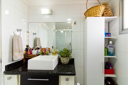 Apartamento à venda com 82m², 2 quartos e 2 vagasBanheiro