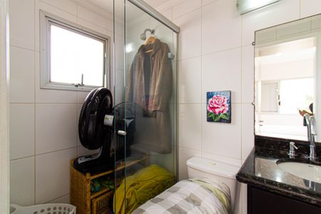 Apartamento à venda com 82m², 2 quartos e 2 vagasBanheiro da Suíte