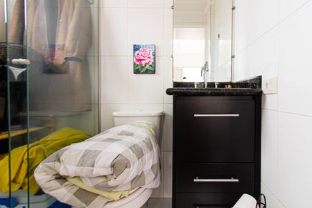 Apartamento à venda com 82m², 2 quartos e 2 vagasBanheiro da Suíte