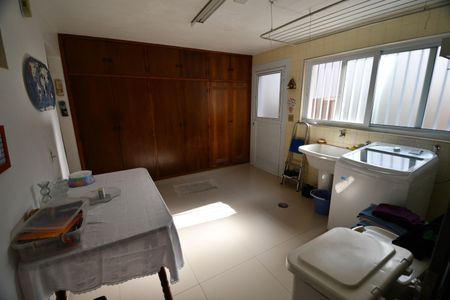 Casa à venda com 340m², 4 quartos e 2 vagasÁrea de Serviço