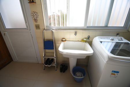 Casa à venda com 340m², 4 quartos e 2 vagasÁrea de Serviço