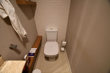 Casa à venda com 340m², 4 quartos e 2 vagasLavabo