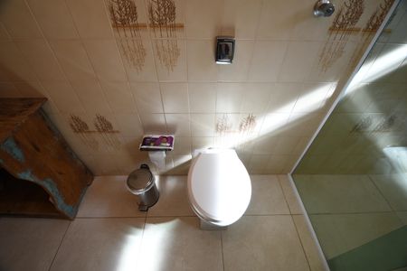 Casa à venda com 340m², 4 quartos e 2 vagasBanheiro 1