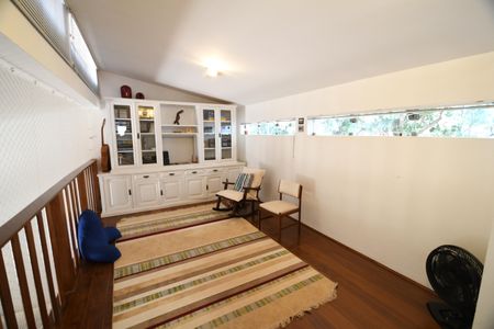 Casa à venda com 340m², 4 quartos e 2 vagasSala - Mezanino