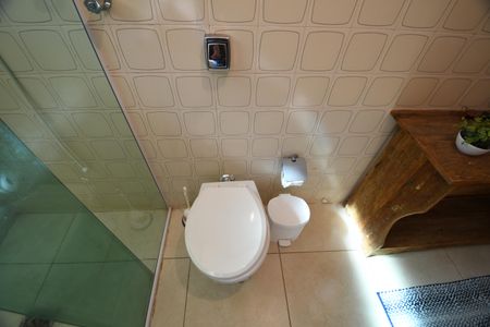 Casa à venda com 340m², 4 quartos e 2 vagasBanheiro 2